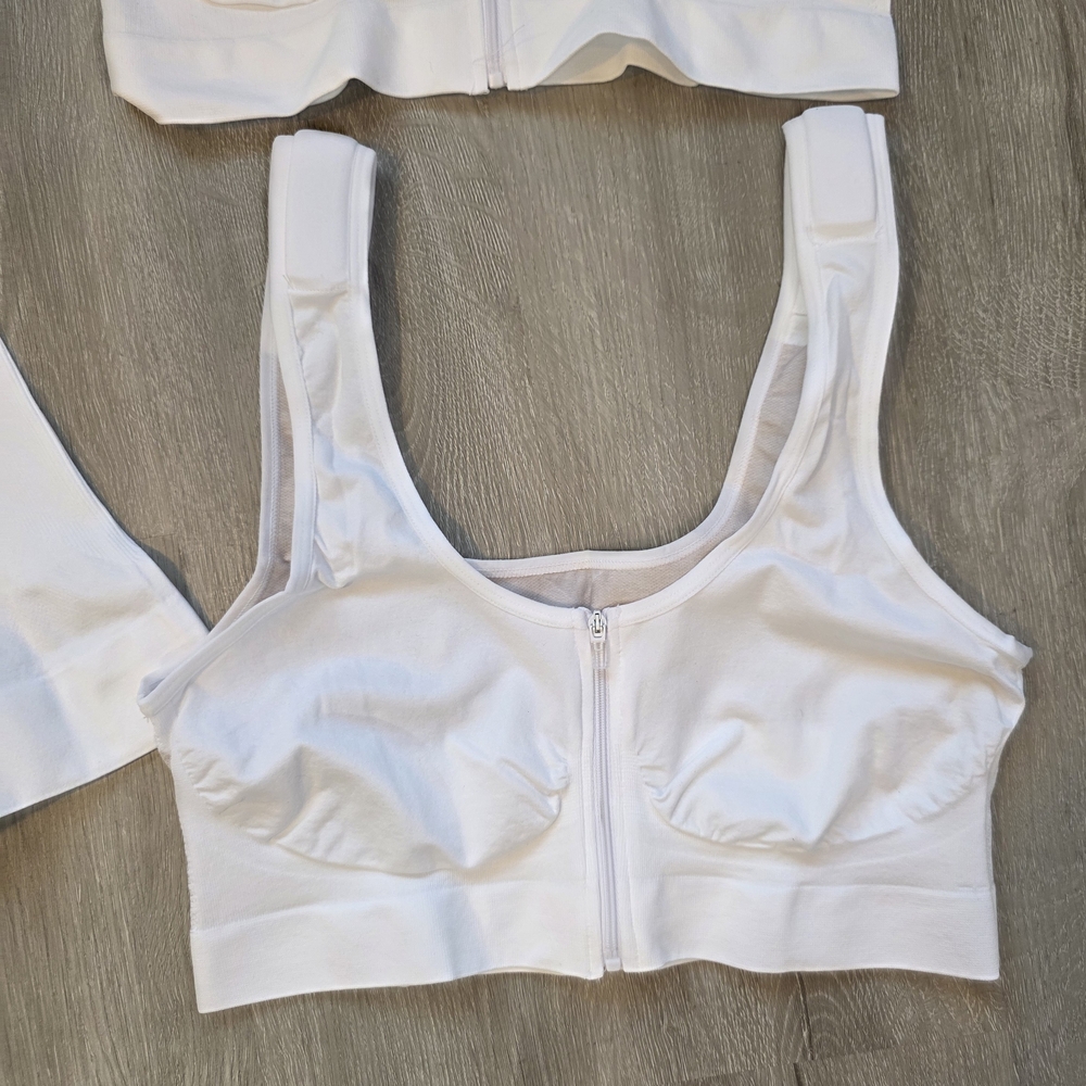Easy Comfort Bra Lot - 1 - XL Cooling Zip Shaper. 2 - XXL Therapeutic Zip Front - Picture 4 of 10